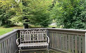 Jagdschloss Hummelshain B&B